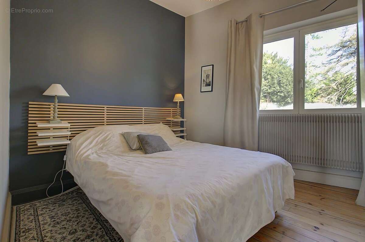 Maison à COLLONGES-AU-MONT-D&#039;OR