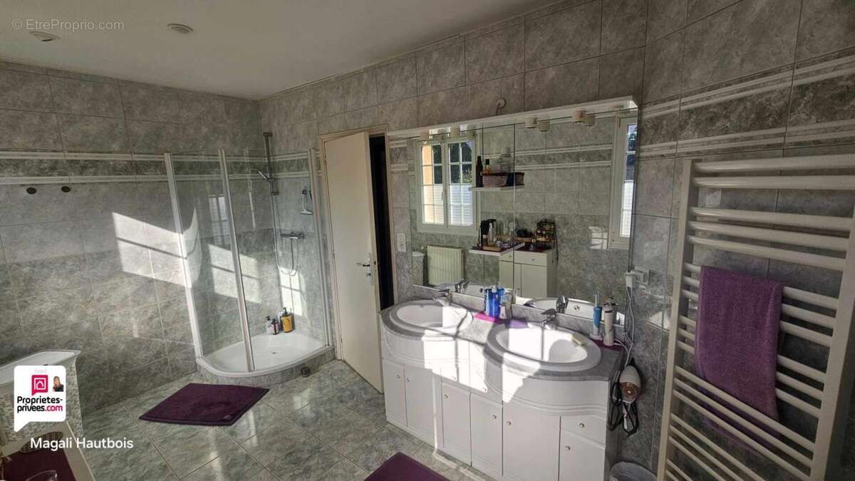 Maison à SAINT-HILAIRE-DU-HARCOUET