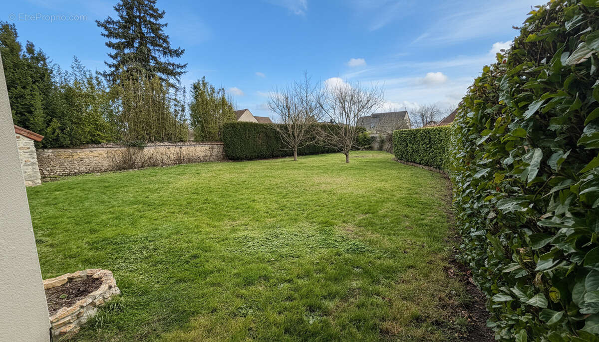 Maison à MONTFORT-L'AMAURY
