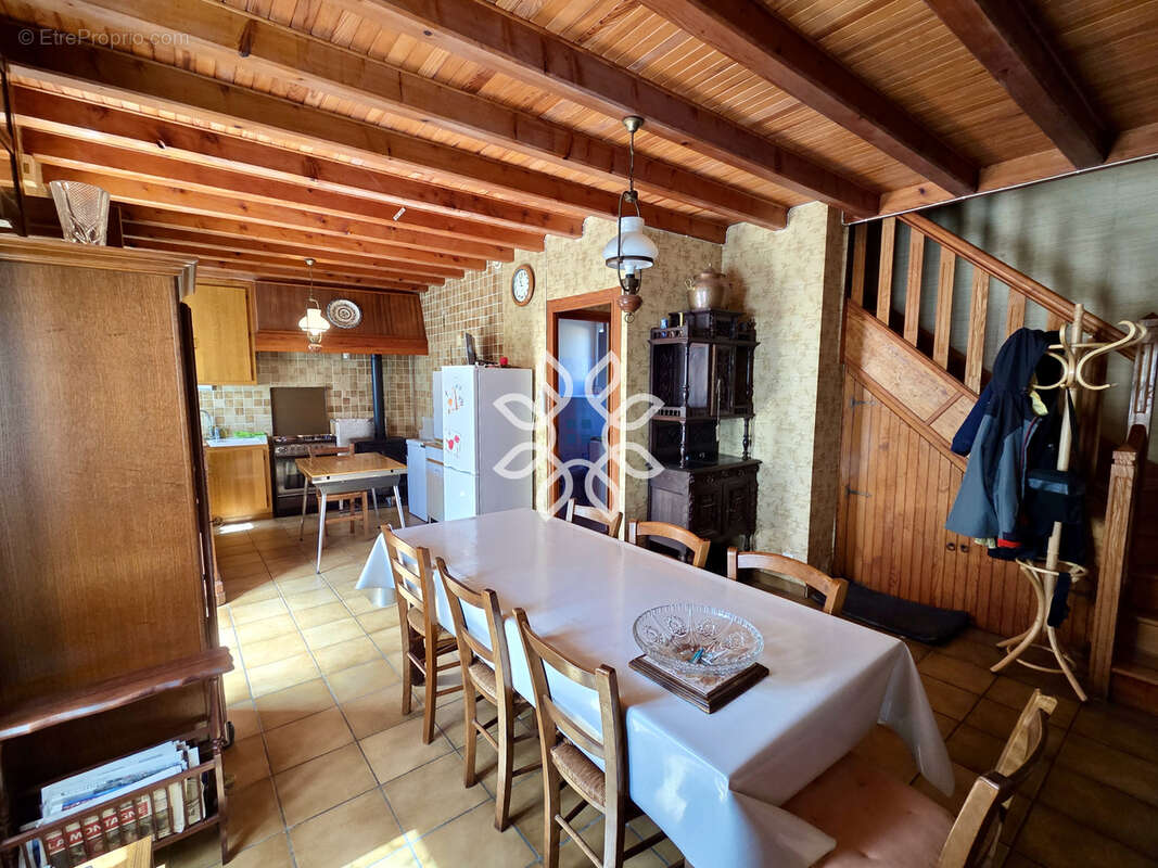 Maison de Village avec dépendances - photo 5