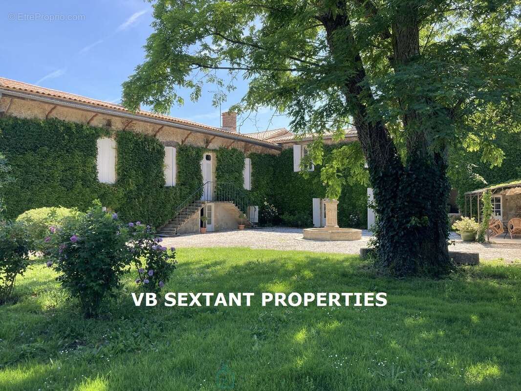 Maison à CERONS