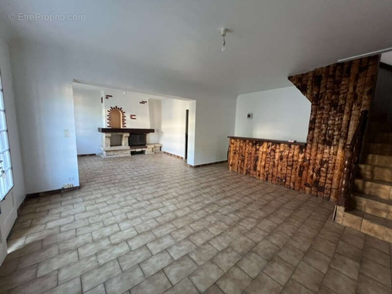 Maison à AIGUILLON