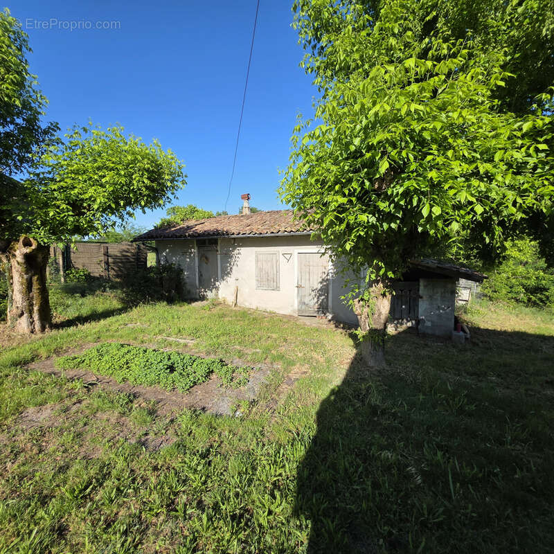 Maison 3 chambres - Terrain 2923m2 - Dépendances - photo 19