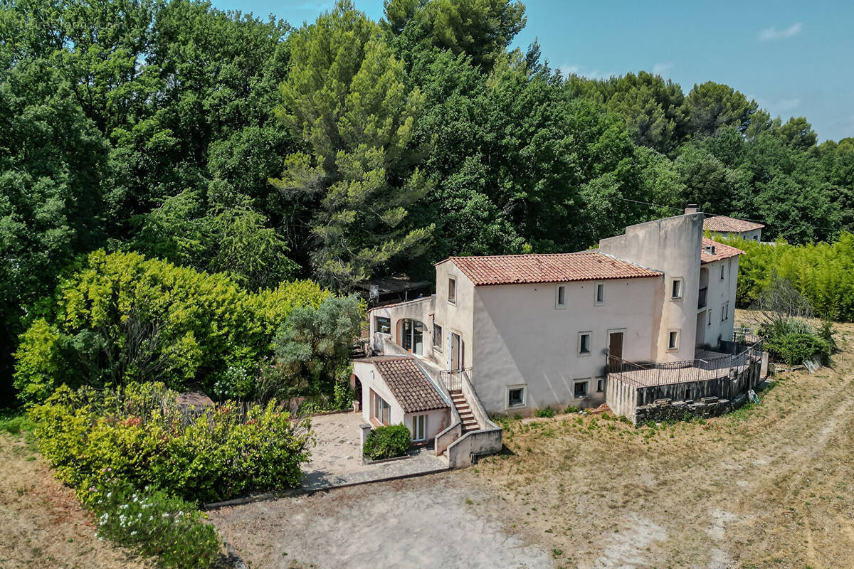 Maison à MEYRARGUES