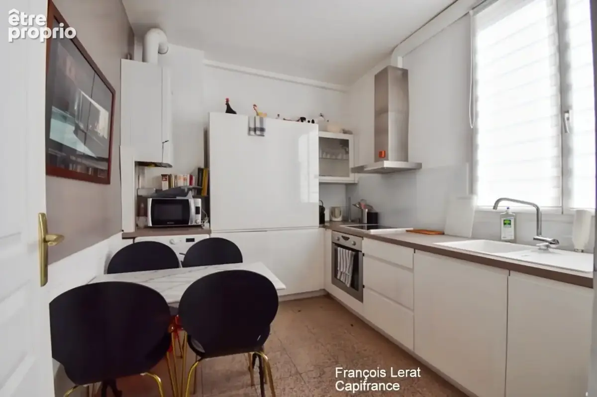 Duplex à vendre 5 pièces SAINT CLOUD (92) - Duplex de 97,05 m² avec cour privative de 45 m² – Saint-Cloud, quartier du Val d'Or  - photo 6