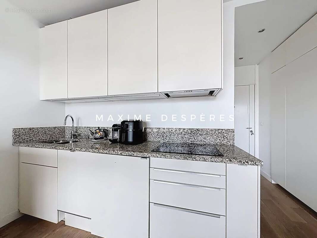 Appartement à NEUILLY-SUR-SEINE