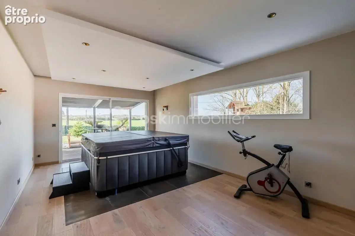 Rare maison plain pied double garage piscine spa et hammam - photo 25