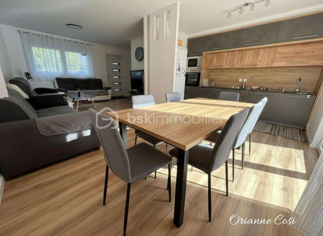 Maison individuelle récente – 5 pièces – 120 m² – Terrain 833 m² – La Biolle - photo 4