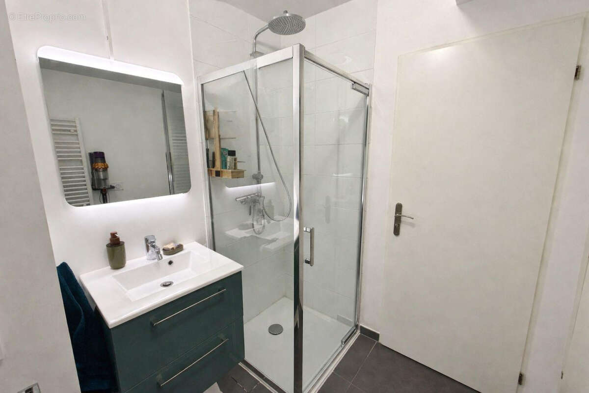 Appartement à NANTERRE