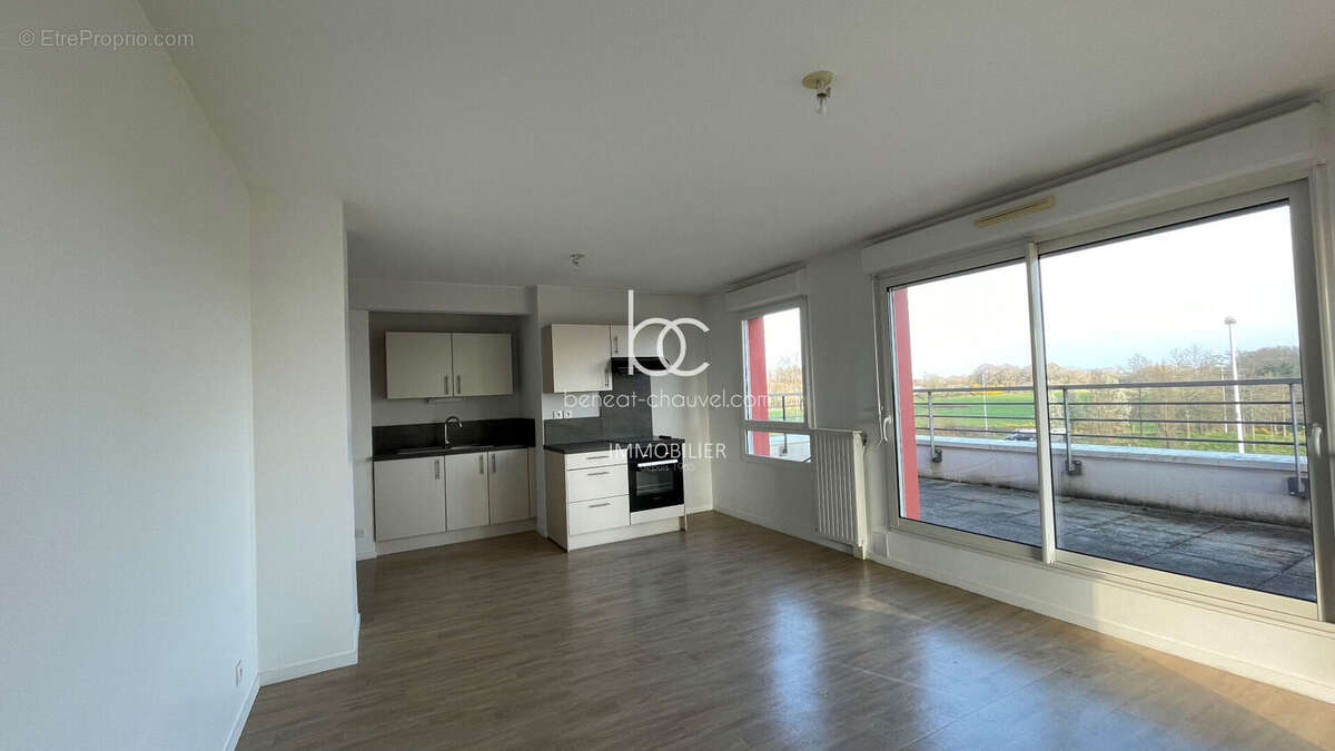 Appartement à SENE