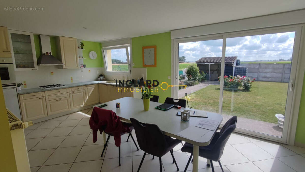 Maison 94 m² à Bourbourg  - photo 2
