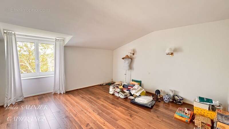 Dpt Tarn (81), à vendre Puylaurens maison P7 de 320 m² - Terrain de 3000 m² - photo 23