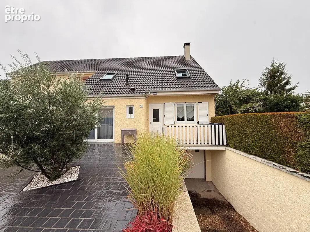 Maison à DEMOUVILLE