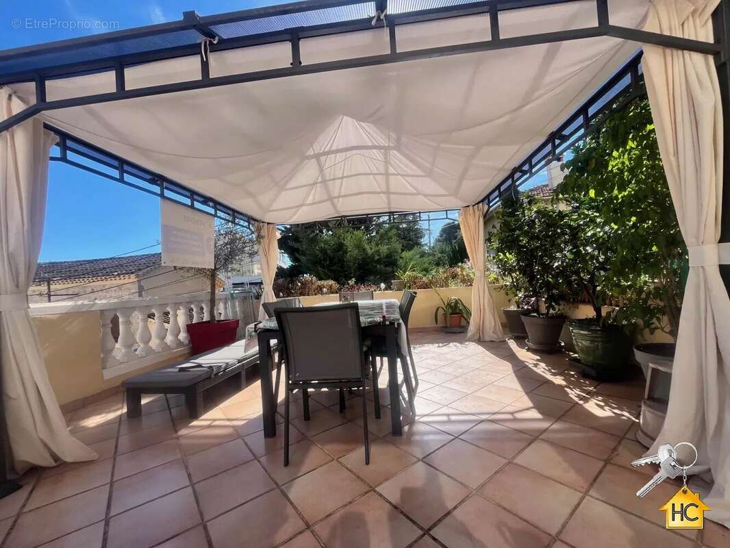 Appartement à LE CANNET