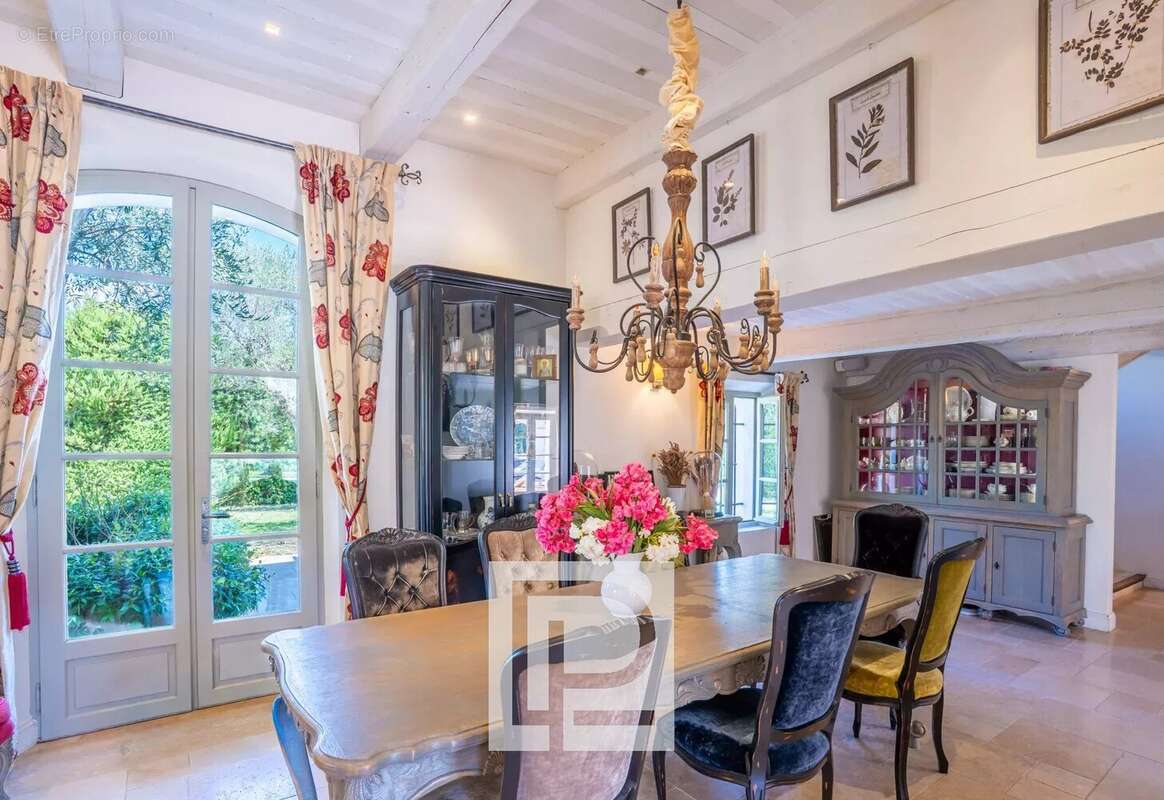 Maison à MOUANS-SARTOUX