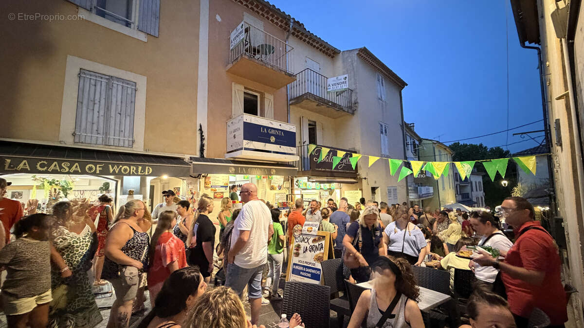 Commerce à GREOUX-LES-BAINS