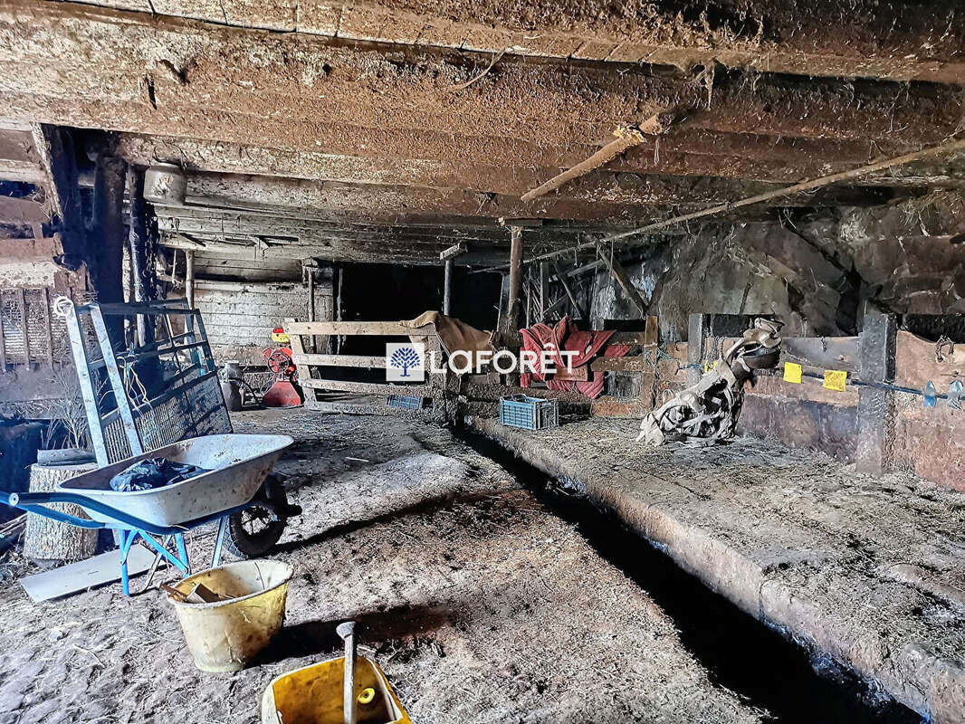 Maison à SAINT-PRIVAT-DU-FAU