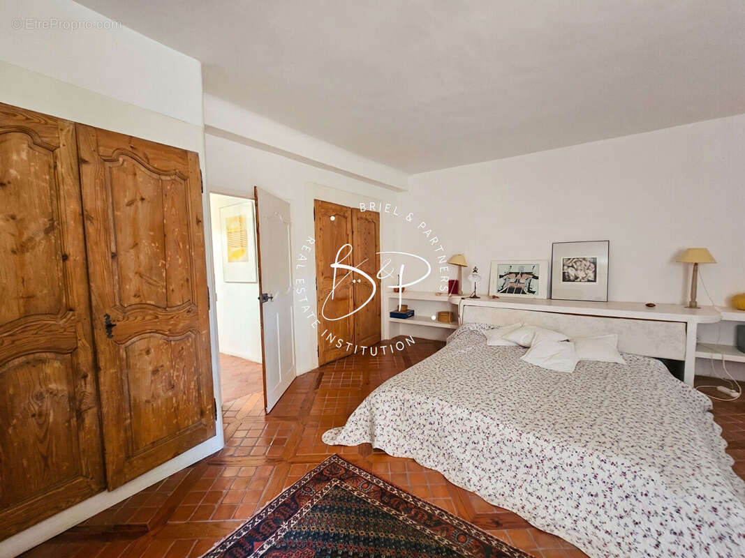 Maison de Maître d'Exception 271 m² de Charme au coeur d'Entrecasteaux avec 2 terrasses - photo 15