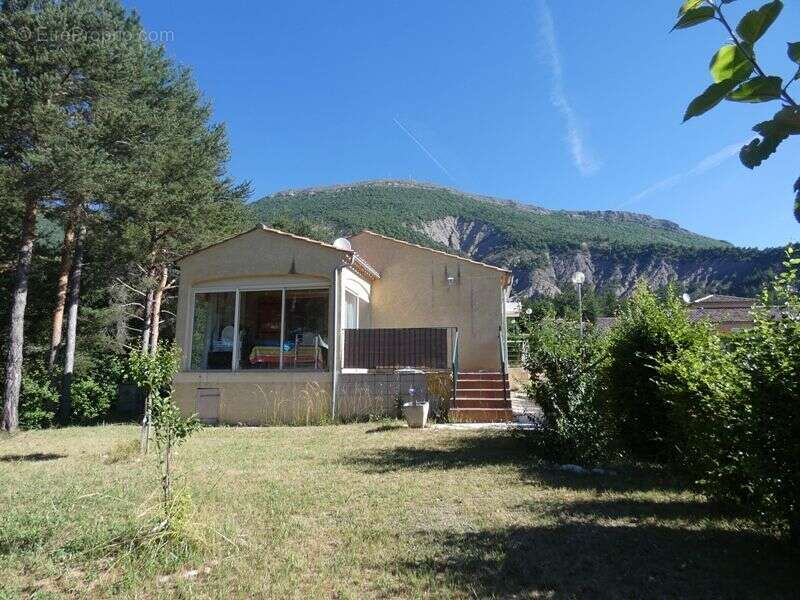 Maison 88 m² à Aspres-Sur-Buech  - photo 2