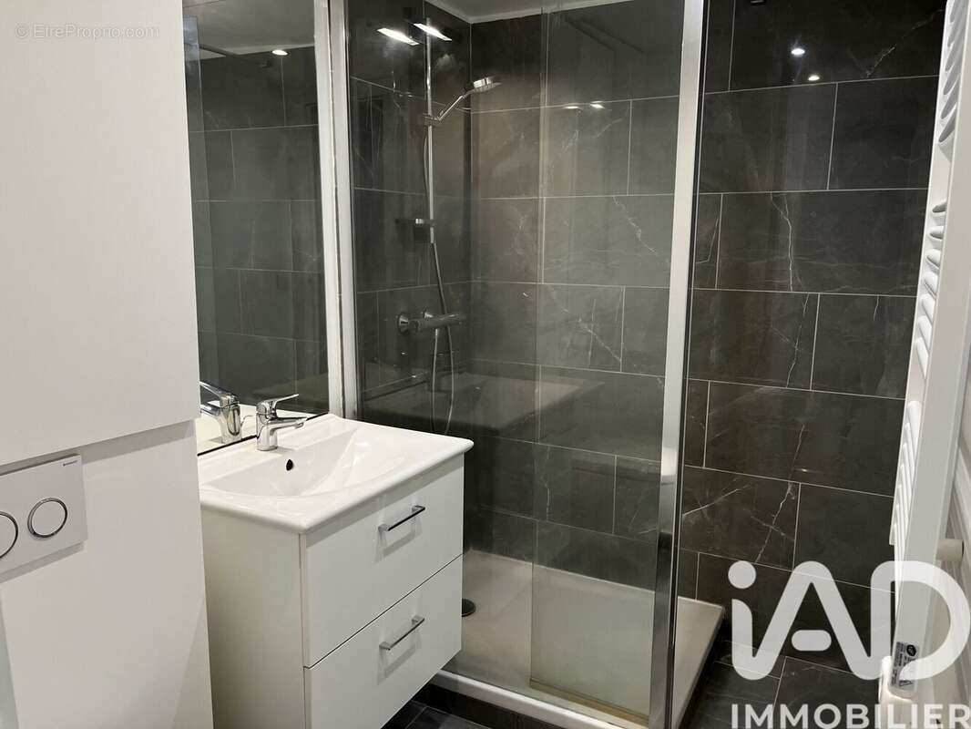 Photo 6 - Appartement à PARIS-8E