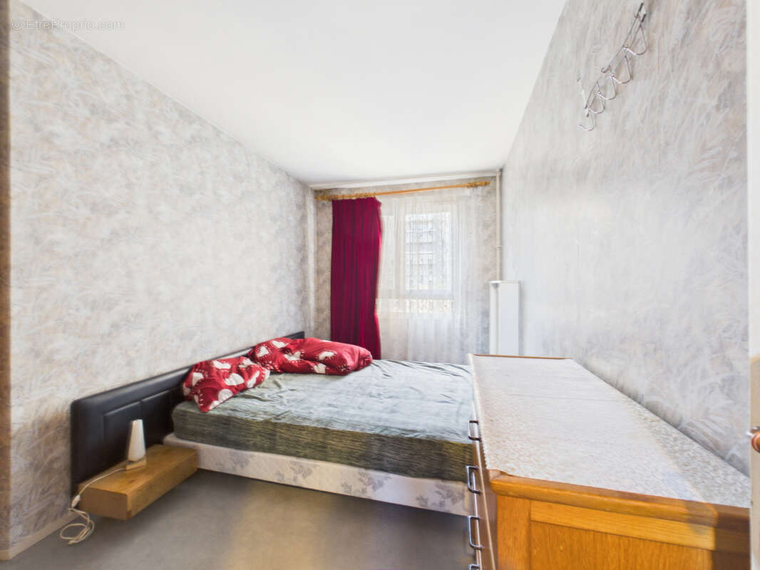 Appartement à SARTROUVILLE