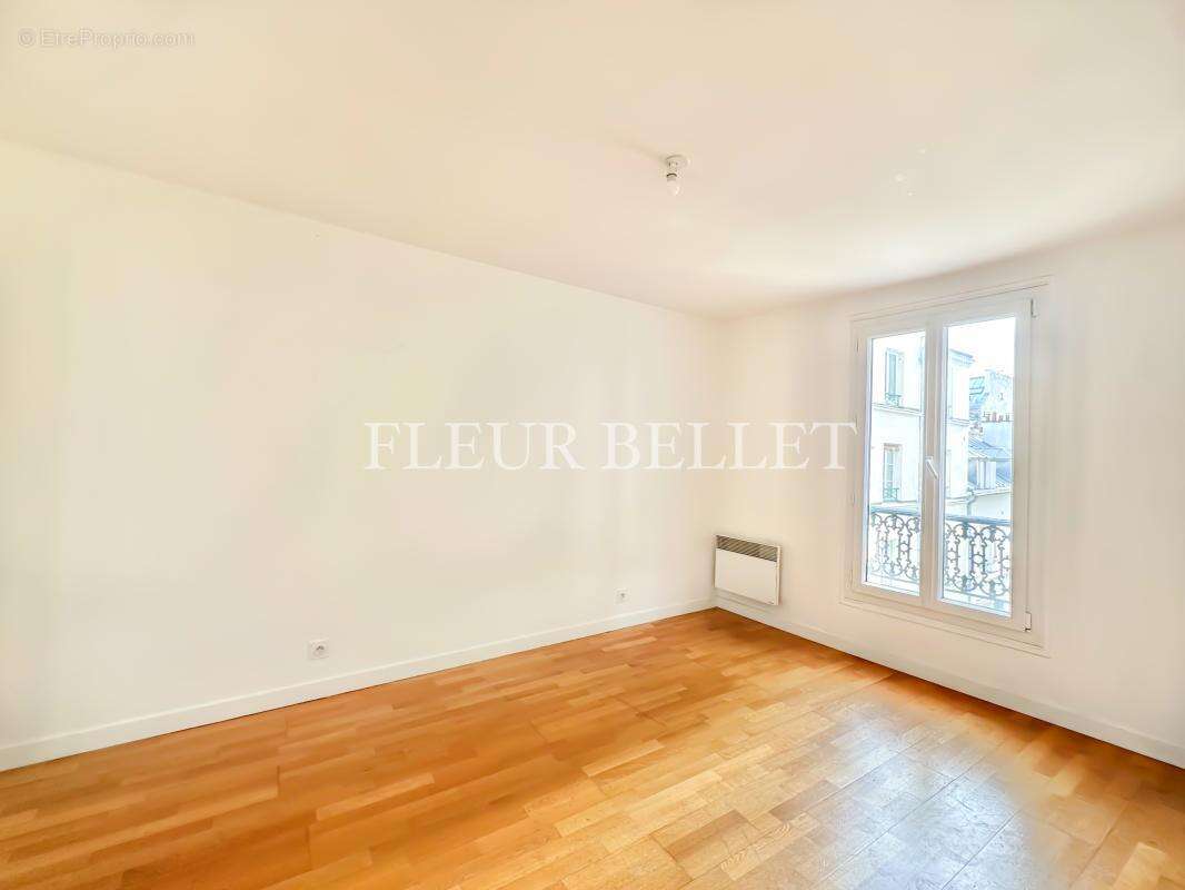 Appartement à PARIS-9E