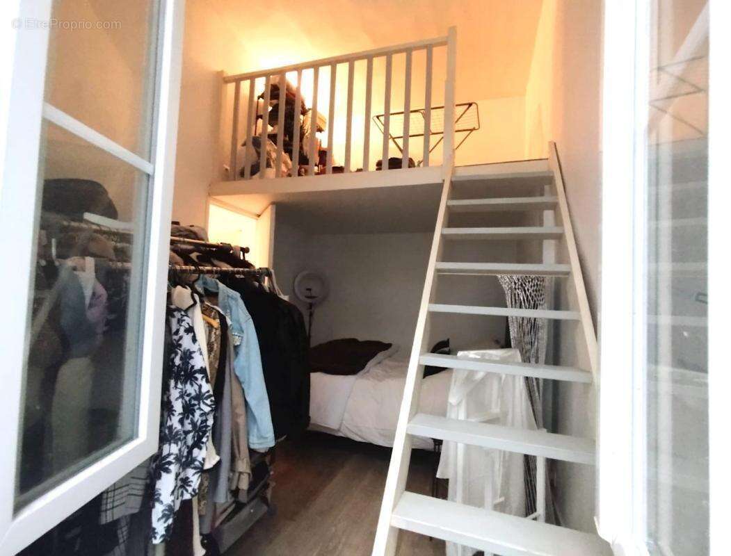 Appartement à PARIS-17E