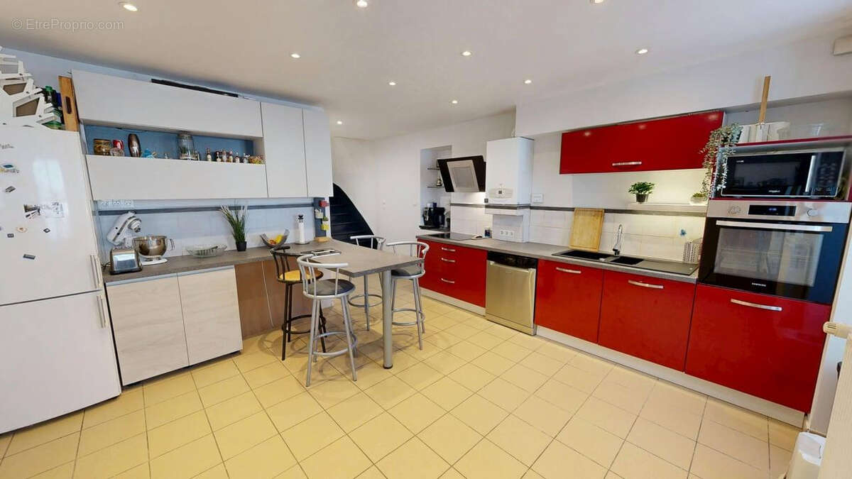 Maison 121m² à nivolas-vermelle - photo 2