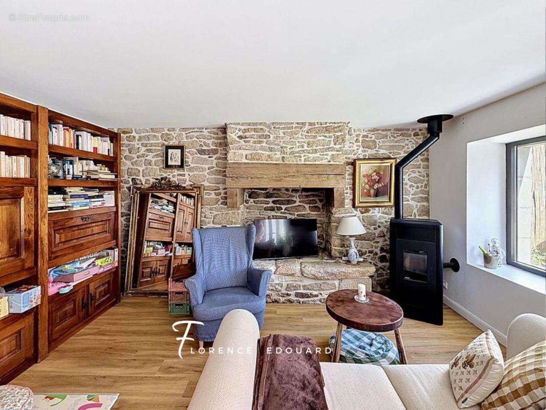 Maison à POULDREUZIC