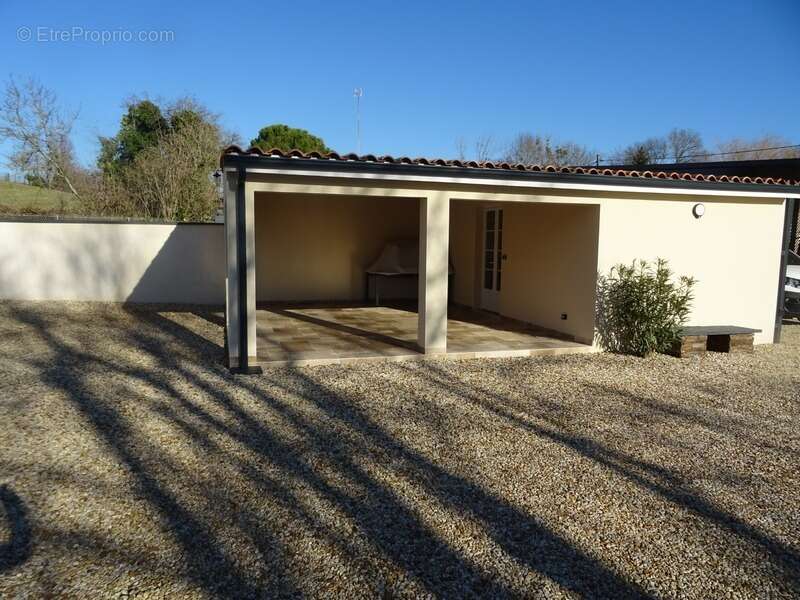 Maison à CHAMPNIERS