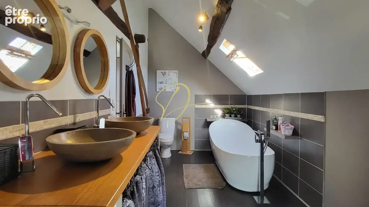 Maison ancienne 149 m² + dépendances - photo 12