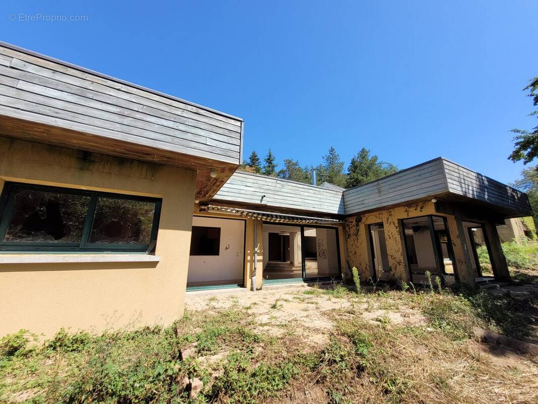 Maison à LONGNY-AU-PERCHE