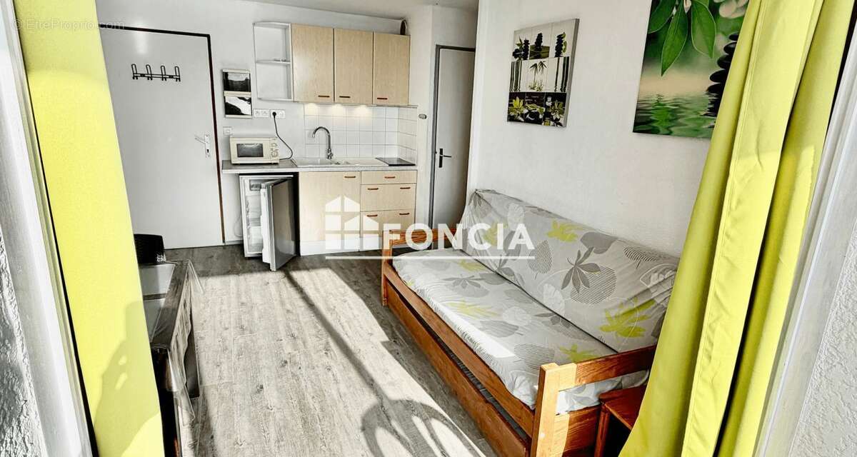  T2 rénové avec loggia et vue lac imprenable – Secteur très recherché de la Coudalère  - photo 4