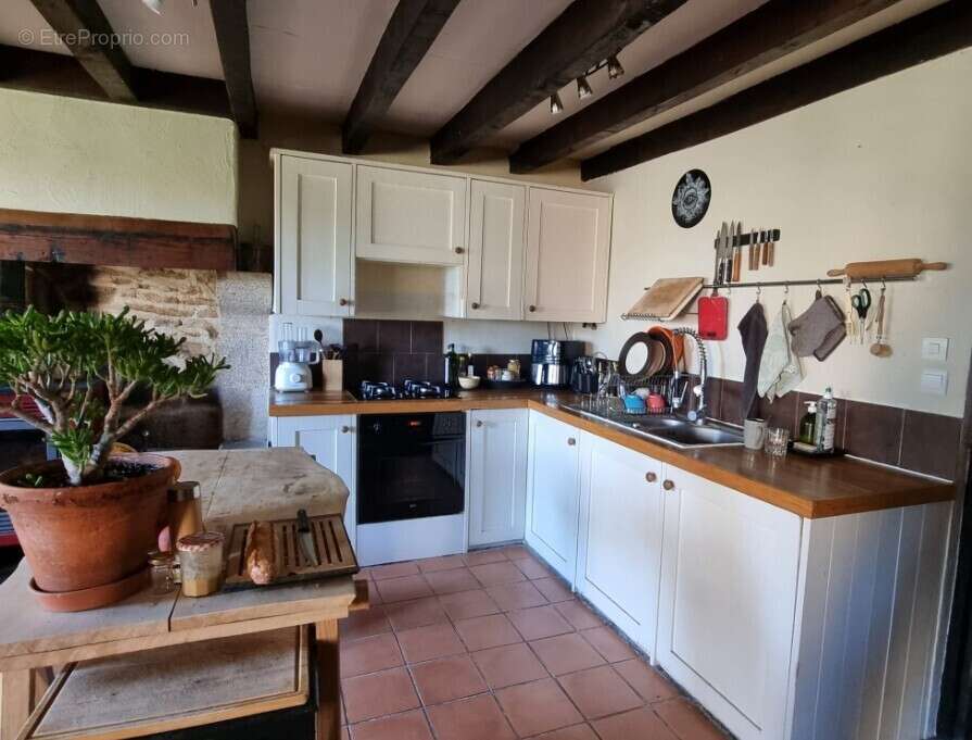 Maison à POULIGNY-NOTRE-DAME