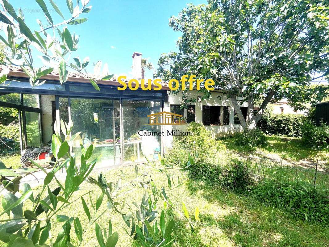 Maison à VIC-LA-GARDIOLE