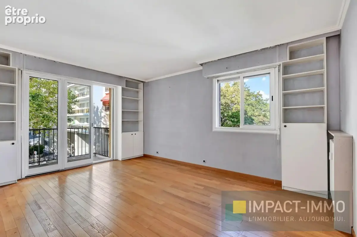 Appartement à COURBEVOIE