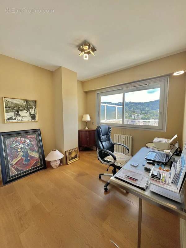 Appartement à LE CANNET