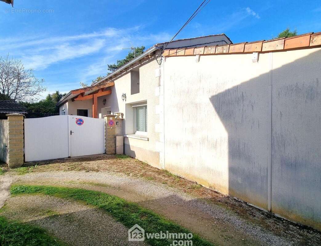 Maison 99 m² à Montamise  - photo 20