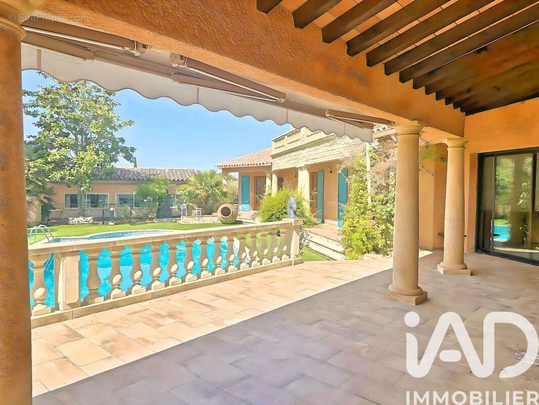 Photo 3 - Maison à PUGET-SUR-ARGENS