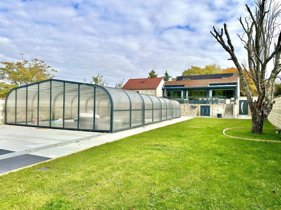 Maison à VILLENEUVE-LES-BORDES