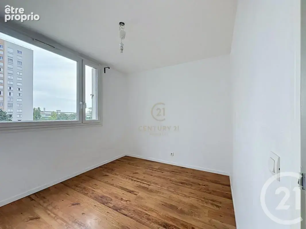 Appartement 81 m² à Lyon-8e  - photo 5