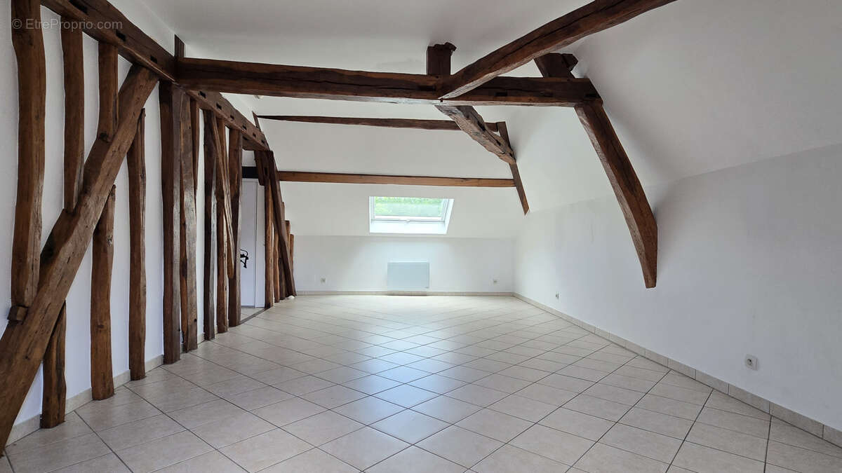 Appartement à LIMOURS