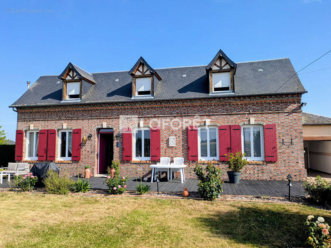 Maison à ECAUVILLE