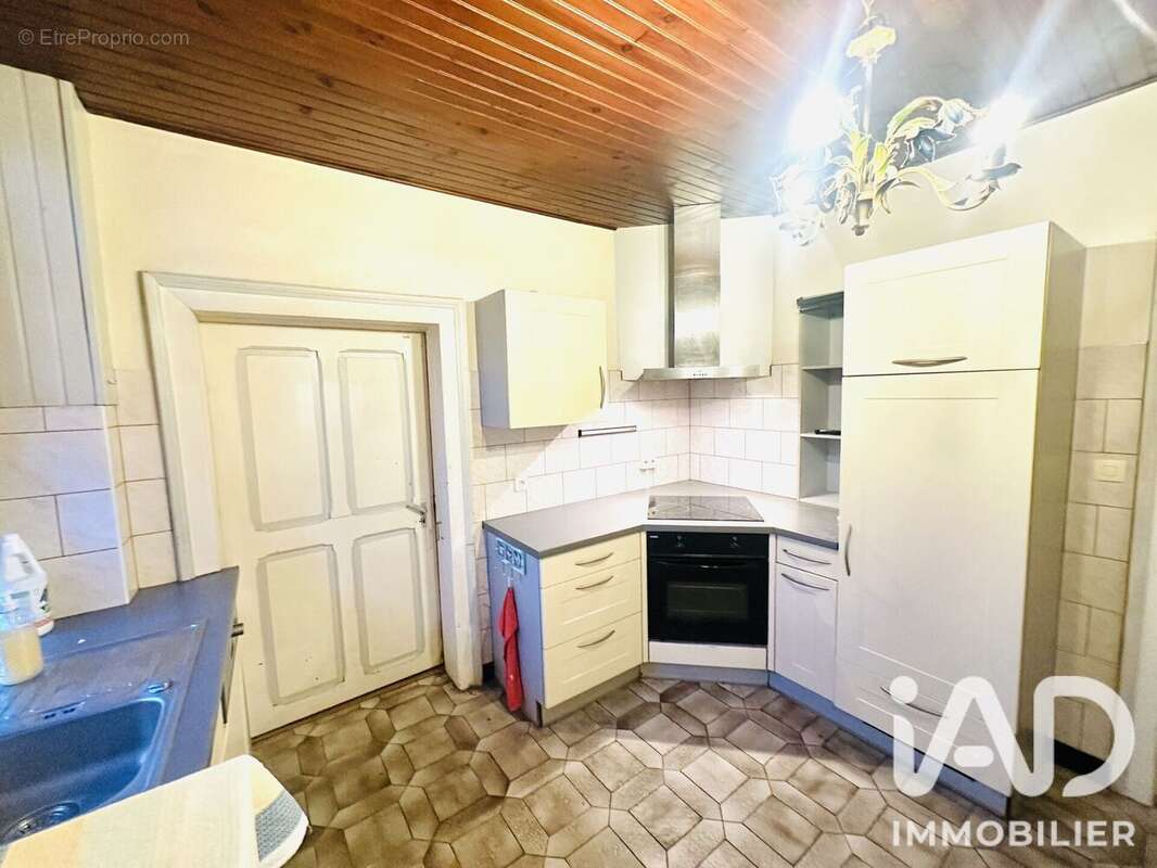 Maison 91 m² à Montreux-Vieux  - photo 7