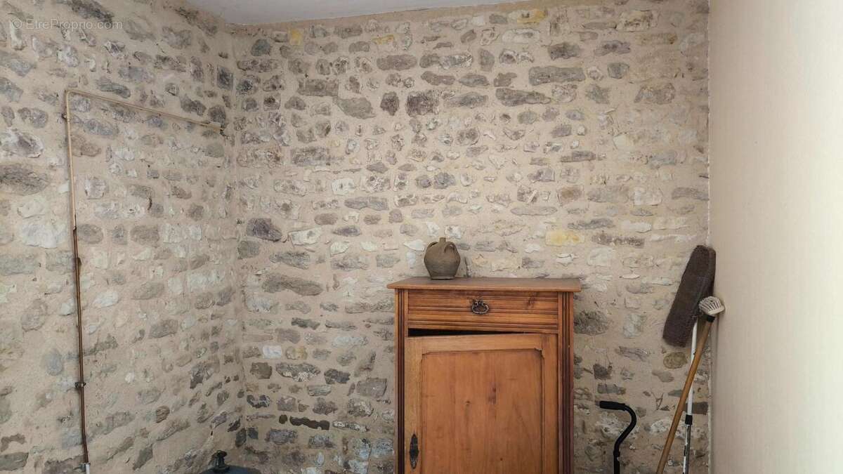 Maison 125 m² à Lozay  - photo 9