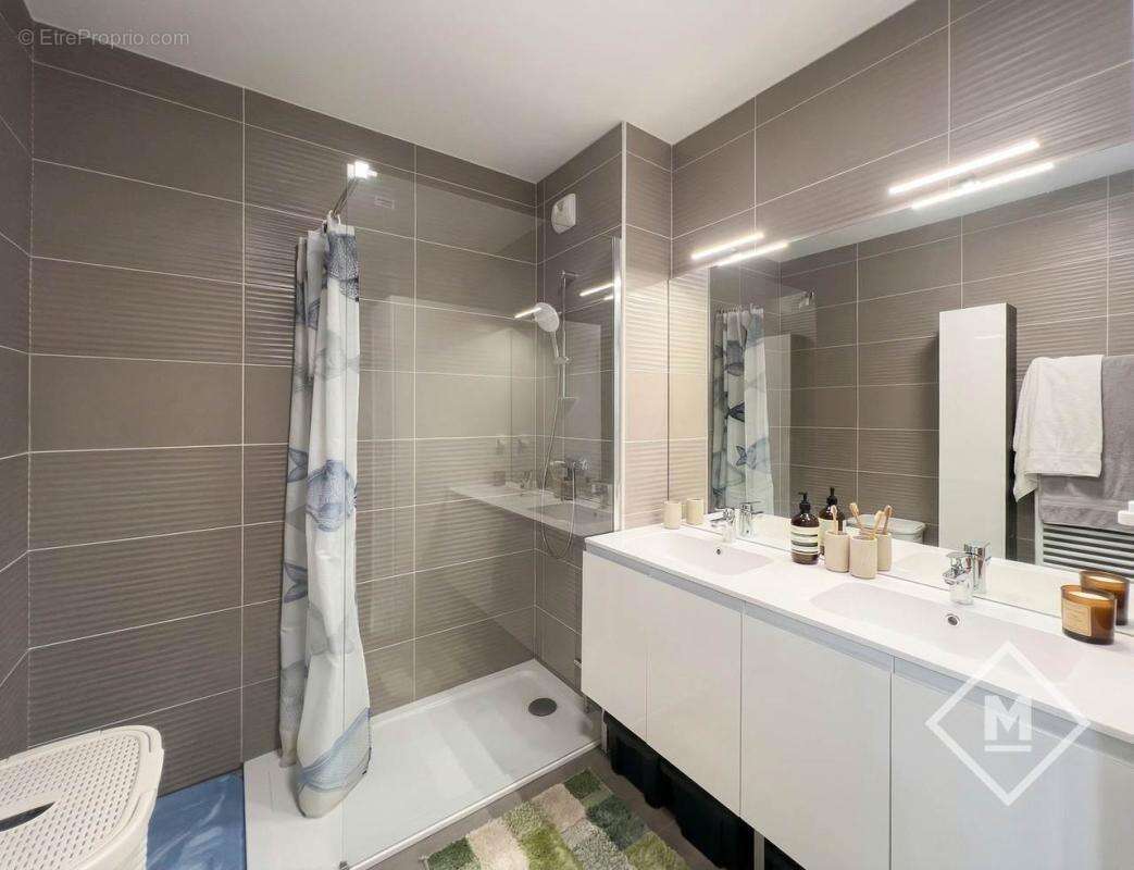 Appartement à MARSEILLE-9E