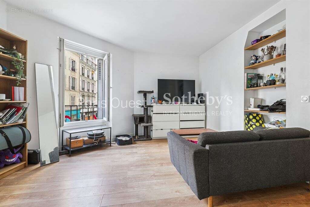 Commerce à PARIS-11E