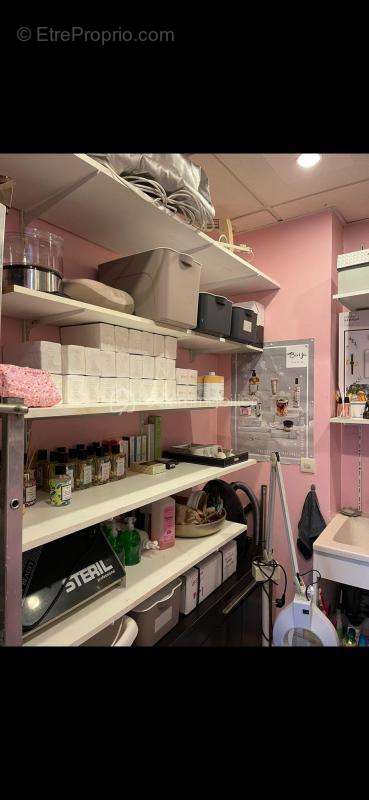 Commerce à NEUILLY-PLAISANCE