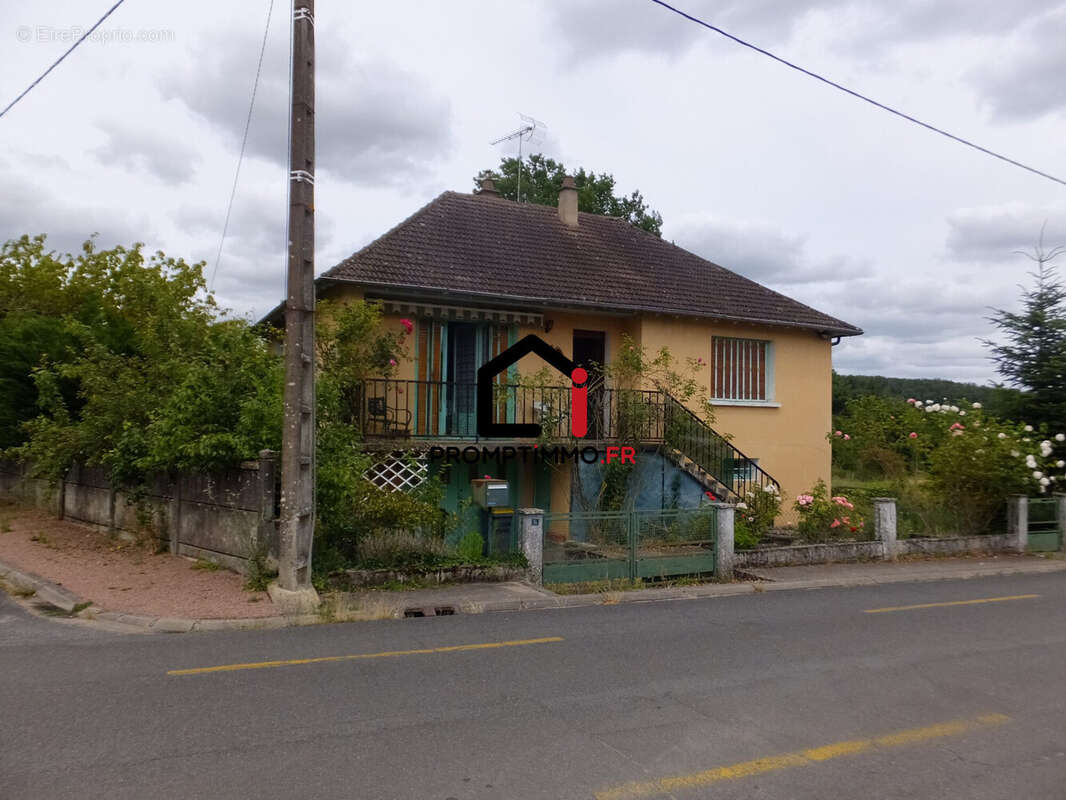 Maison 70 m² à Saint-Bonnet-Troncais  - photo 3