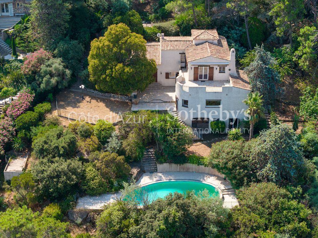 Photo Maison à Theoule-Sur-Mer au prix de 2 200 000€